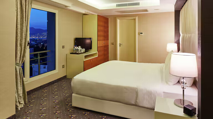 Doubletree By Hilton Hotel Izmir - Alsancak